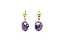 Load image into Gallery viewer, freshwater pearl gold stud earrings